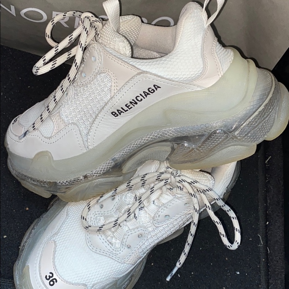 BALENCIAGA WHITE TRIPLE S CLEAR SOLE SNEAKERS